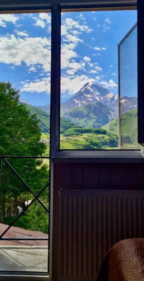 Kazbegi Inn Экстерьер фото