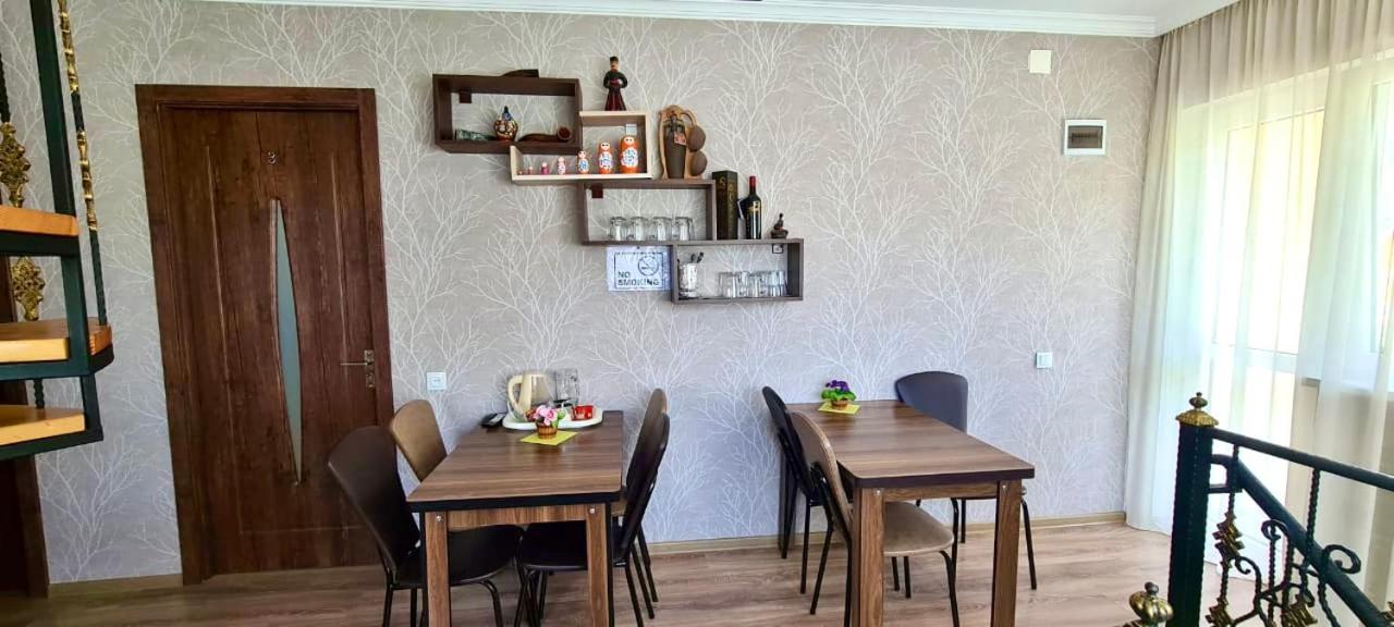 Kazbegi Inn Экстерьер фото